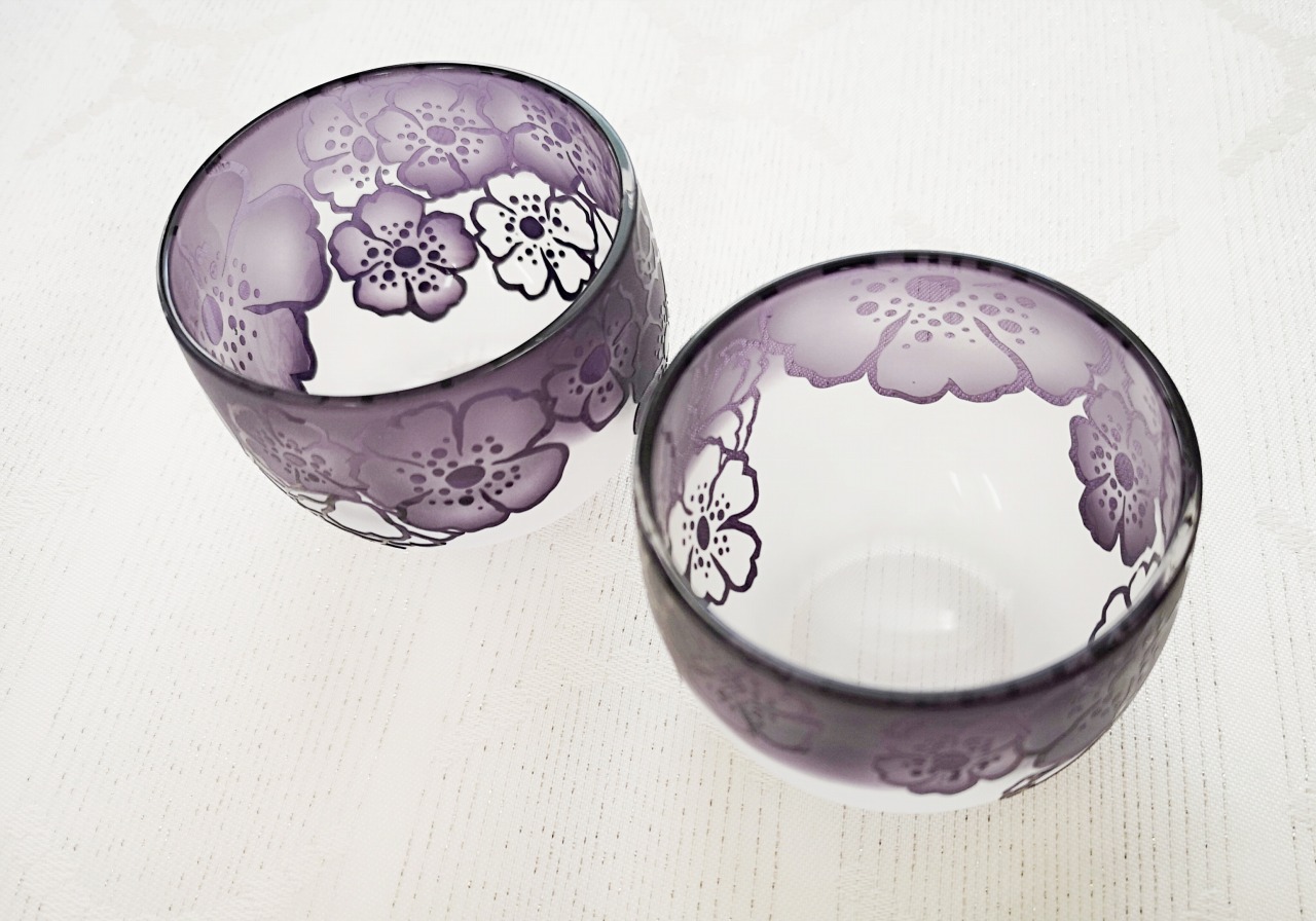 No.1  丸ぐいのみ　紫　花々